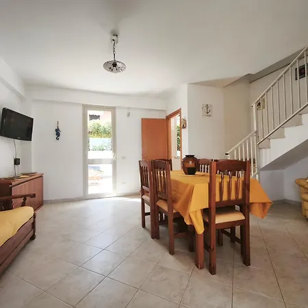 Serena Holidays Marzamemi San Lorenzo Tatil Evi